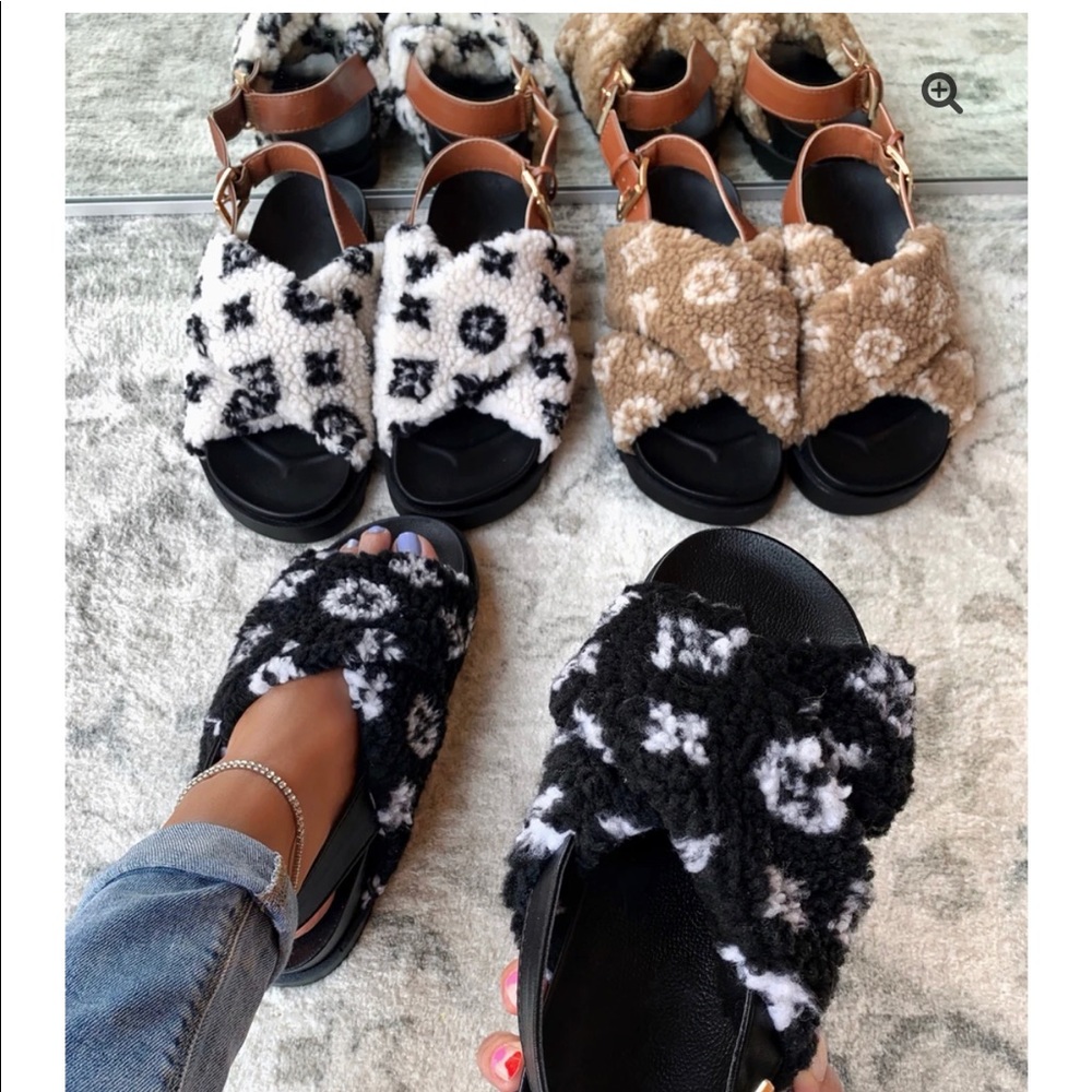 Soft luxury slides